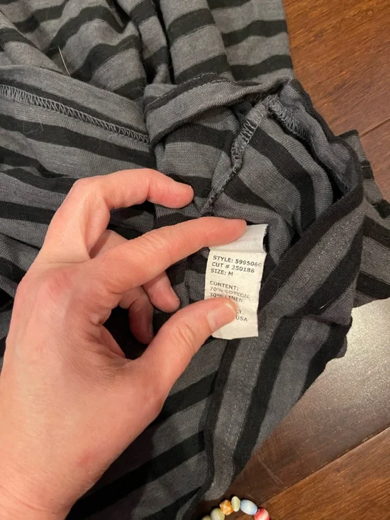 cut loose grey black stripe shirt medium nwt - Picture 4 of 5